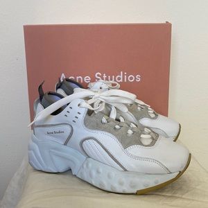 ACNE STUDIOS Manhattan white sneakers size 38. Only worn 2x, sells with box